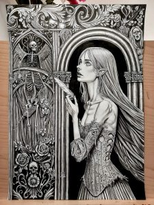 Tusche-Zeichnung einer Elfe im schulterfreien Kleid. An der Seite sind barocke Ornamente und Skelette zu sehen.