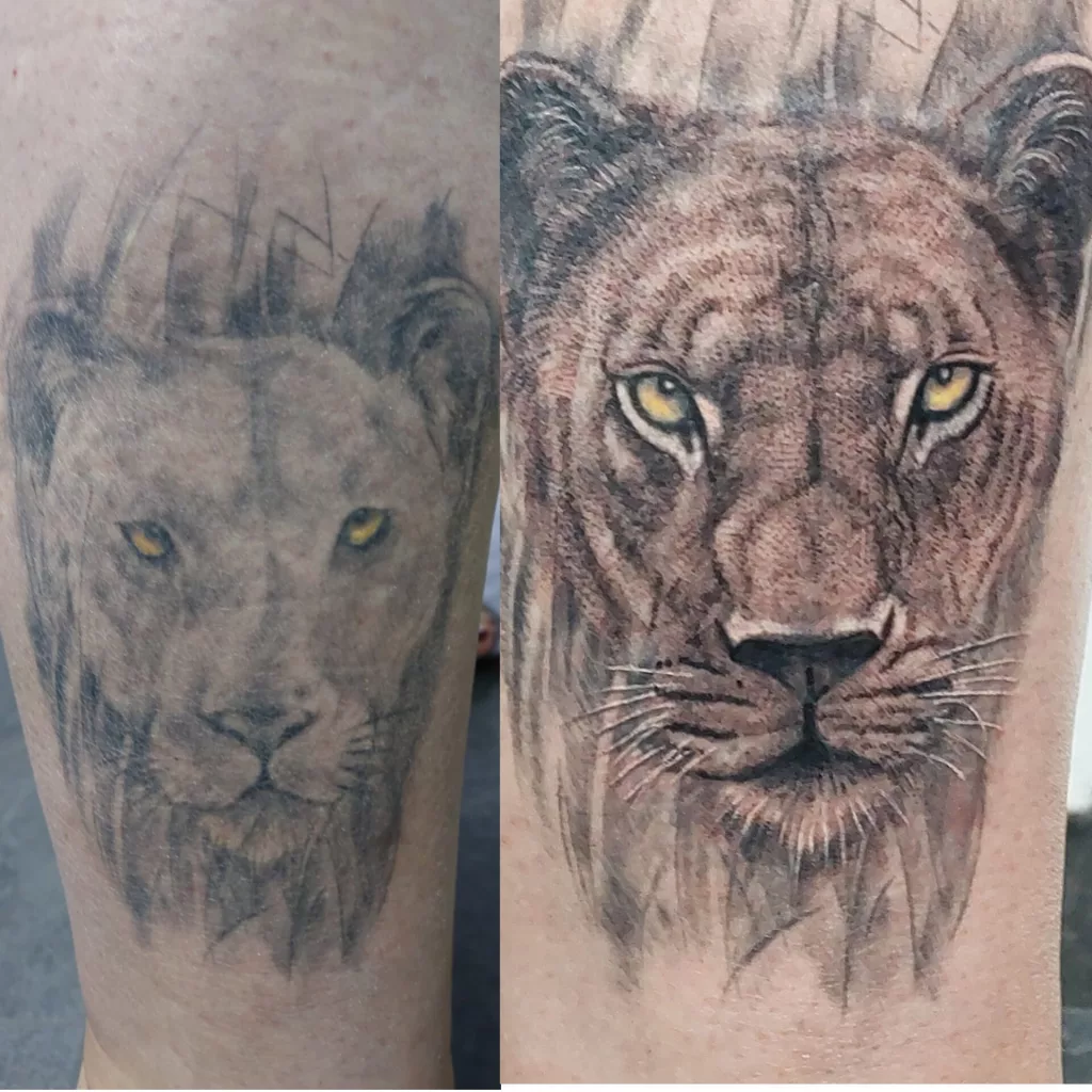 Nahaufnahme eines großen Waden-Tattoos. Gegenüberstellung eines alten Tattoos mit dem frischen Cover-up.